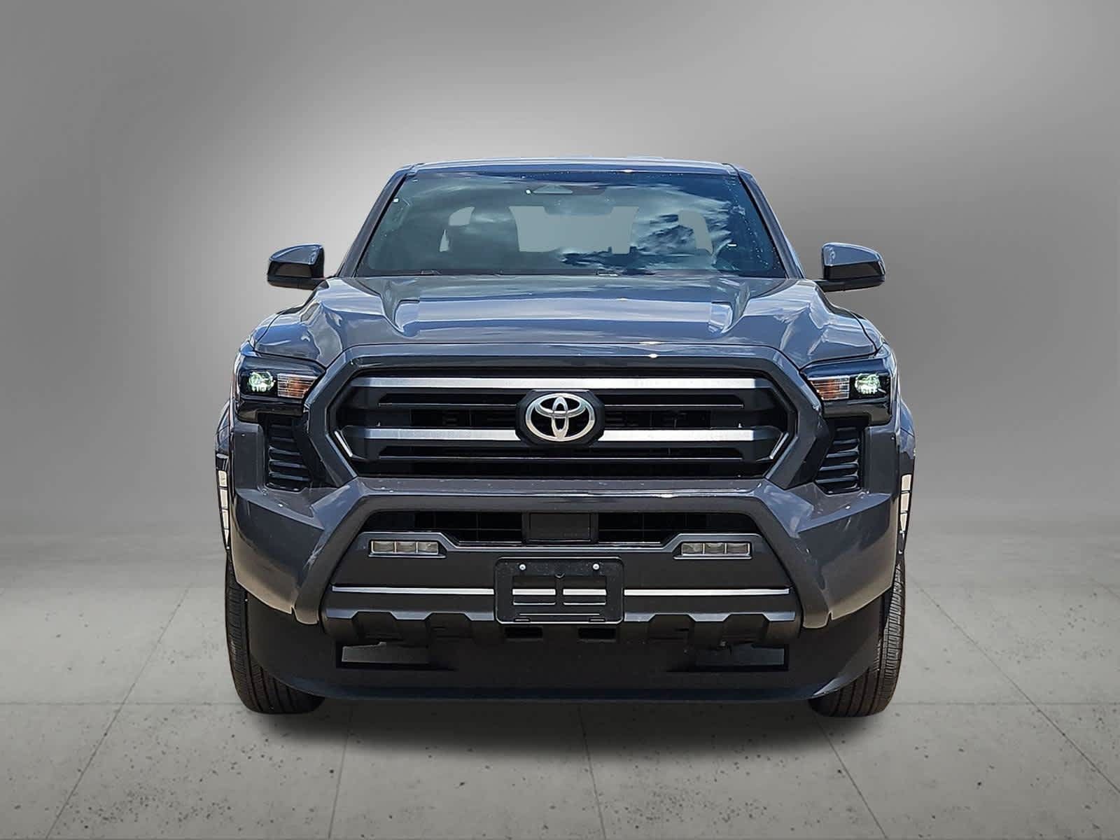 Used 2025 Toyota Tacoma SR5 RWD image 9