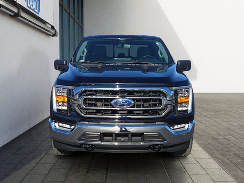 Certified 2022 Ford F150 XLT w/ Equipment Group 302A High image 8