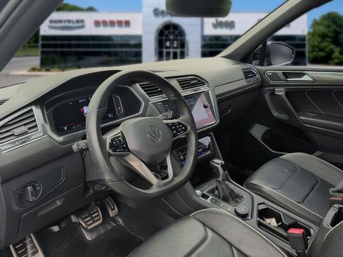 Used 2022 Volkswagen Tiguan SEL R-Line AWD/4WD image 13