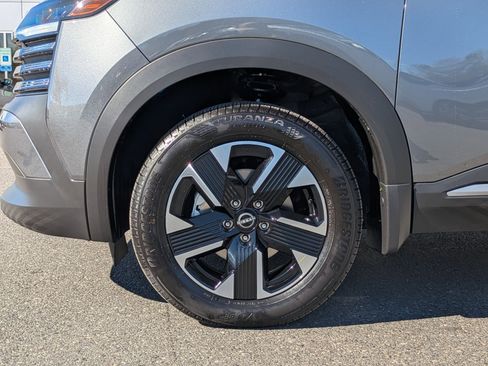 New 2026 Nissan Kicks SV w/ Cold Weather Package image 8