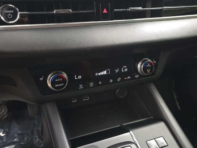 Used 2024 Mitsubishi Outlander 4WD Plug-In Hybrid image 24