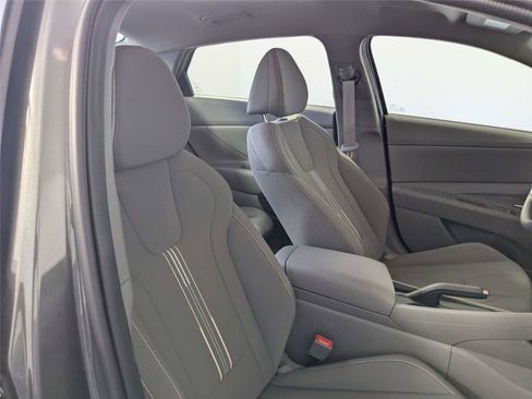 Used 2024 Hyundai Elantra SEL image 24