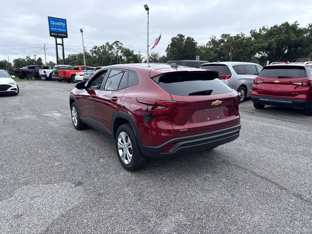 Used 2024 Chevrolet Trax LS FWD image 6