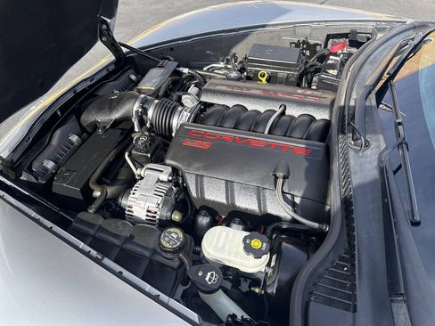 Used 2005 Chevrolet Corvette Coupe w/ Preferred Equipment Group RWD image 35