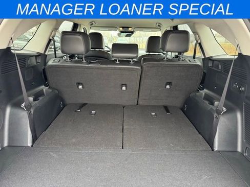 New 2025 Kia Sorento S image 9