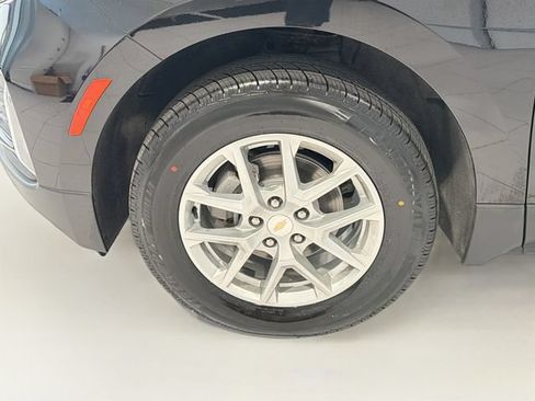 Used 2024 Chevrolet Equinox LT AWD/4WD image 24