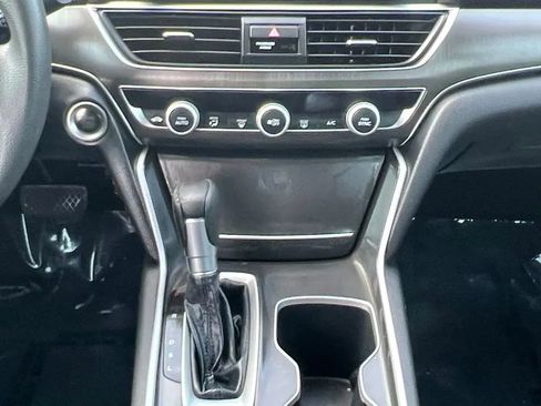 Used 2018 Honda Accord LX image 11