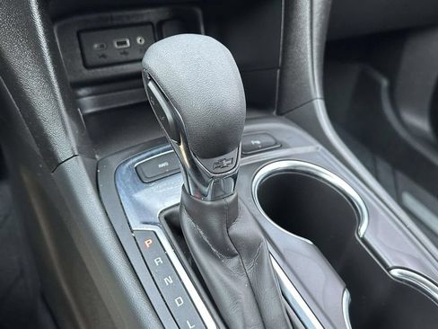 Used 2023 Chevrolet Equinox LT AWD/4WD image 25