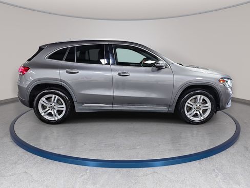 Used 2021 Mercedes-Benz GLA 250 image 4