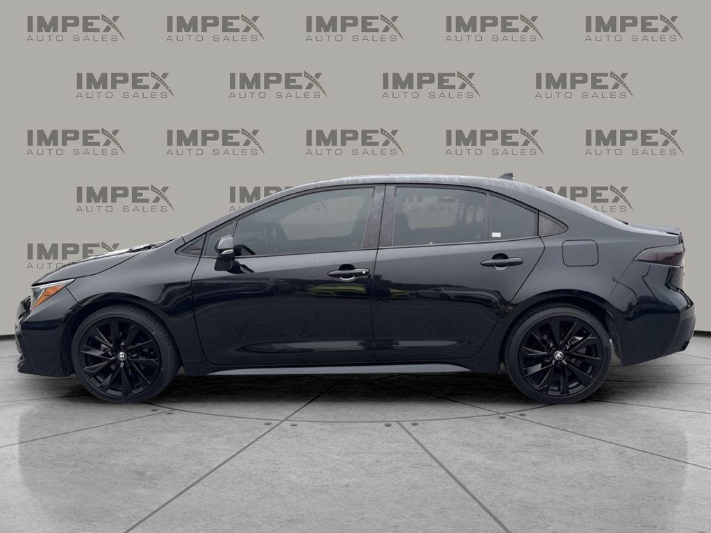 Used 2020 Toyota Corolla SE FWD image 2