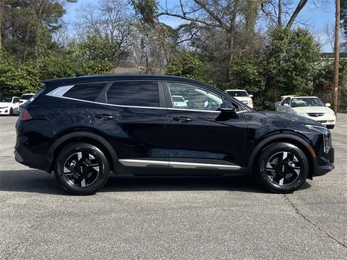 New 2026 Kia Sportage LX image 2