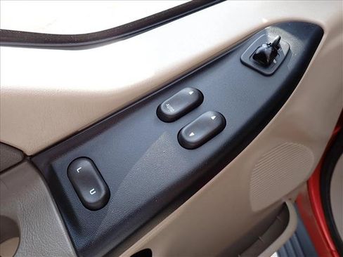 Used 2000 Ford F350 XLT AWD/4WD image 15
