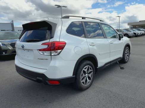 Certified 2021 Subaru Forester Premium AWD/4WD image 8