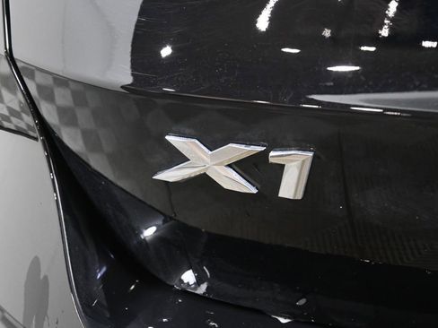 Used 2025 BMW X1 xDrive28i w/ Technology Package image 35