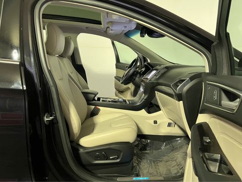 Used 2019 Ford Edge Titanium w/ Cold Weather Package image 29