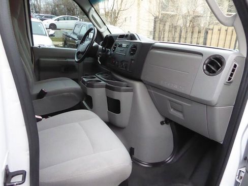 Used 2013 Ford E-350 and Econoline 350 XL image 18