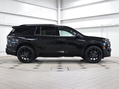 New 2026 Chevrolet Traverse RS w/ LPO, Floor Liner Package AWD/4WD image 9