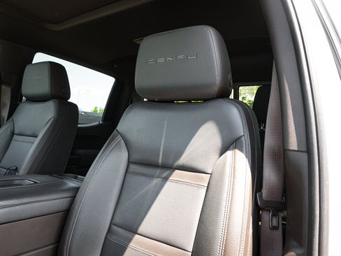 Used 2020 GMC Sierra 1500 Denali w/ Technology Package AWD/4WD image 16