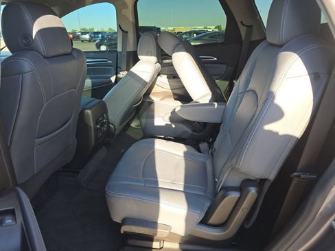 Used 2021 Buick Enclave Essence w/ Sound and Sites Package FWD image 9