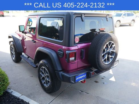 Used 2022 Jeep Wrangler Rubicon AWD/4WD image 11