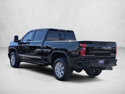 Certified 2025 Chevrolet Silverado 2500 High Country w/ High Country Premium Package AWD/4WD image 8