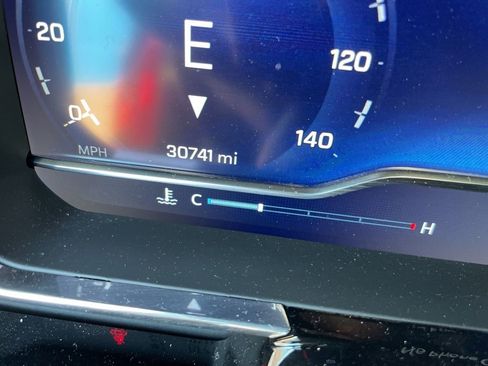 Used 2024 Chevrolet Silverado 1500 LT image 16