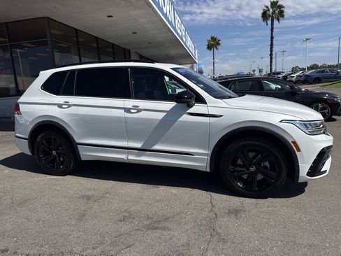 Certified 2023 Volkswagen Tiguan SE R-Line FWD image 6