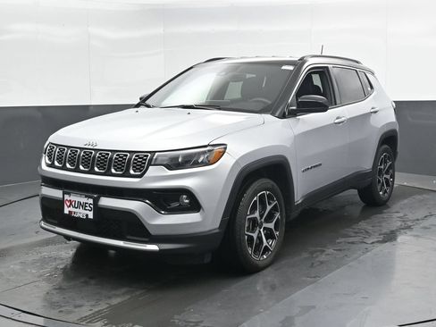 Used 2025 Jeep Compass Limited AWD/4WD image 8