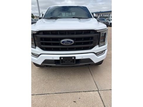 Used 2021 Ford F150 Lariat w/ Equipment Group 502A High AWD/4WD image 3