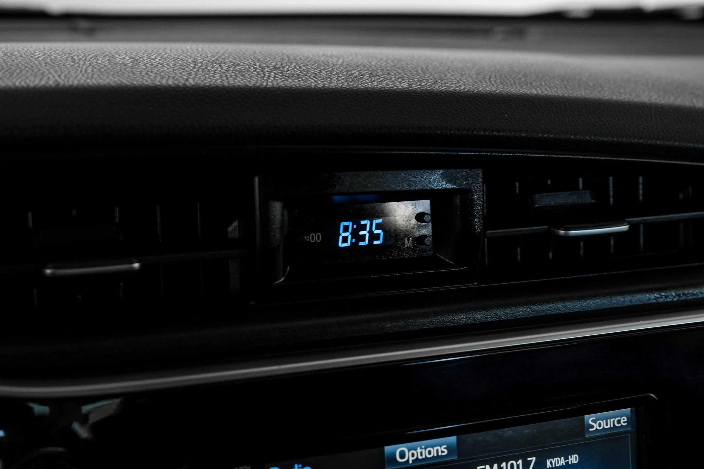 Used 2018 Toyota Corolla iM FWD image 20
