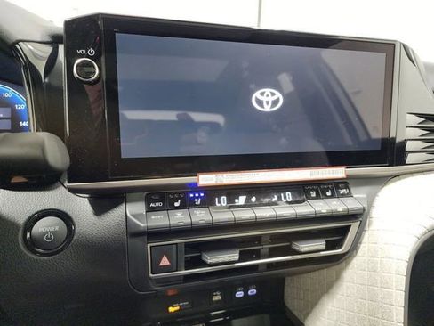 New 2026 Toyota Camry XLE AWD/4WD image 27