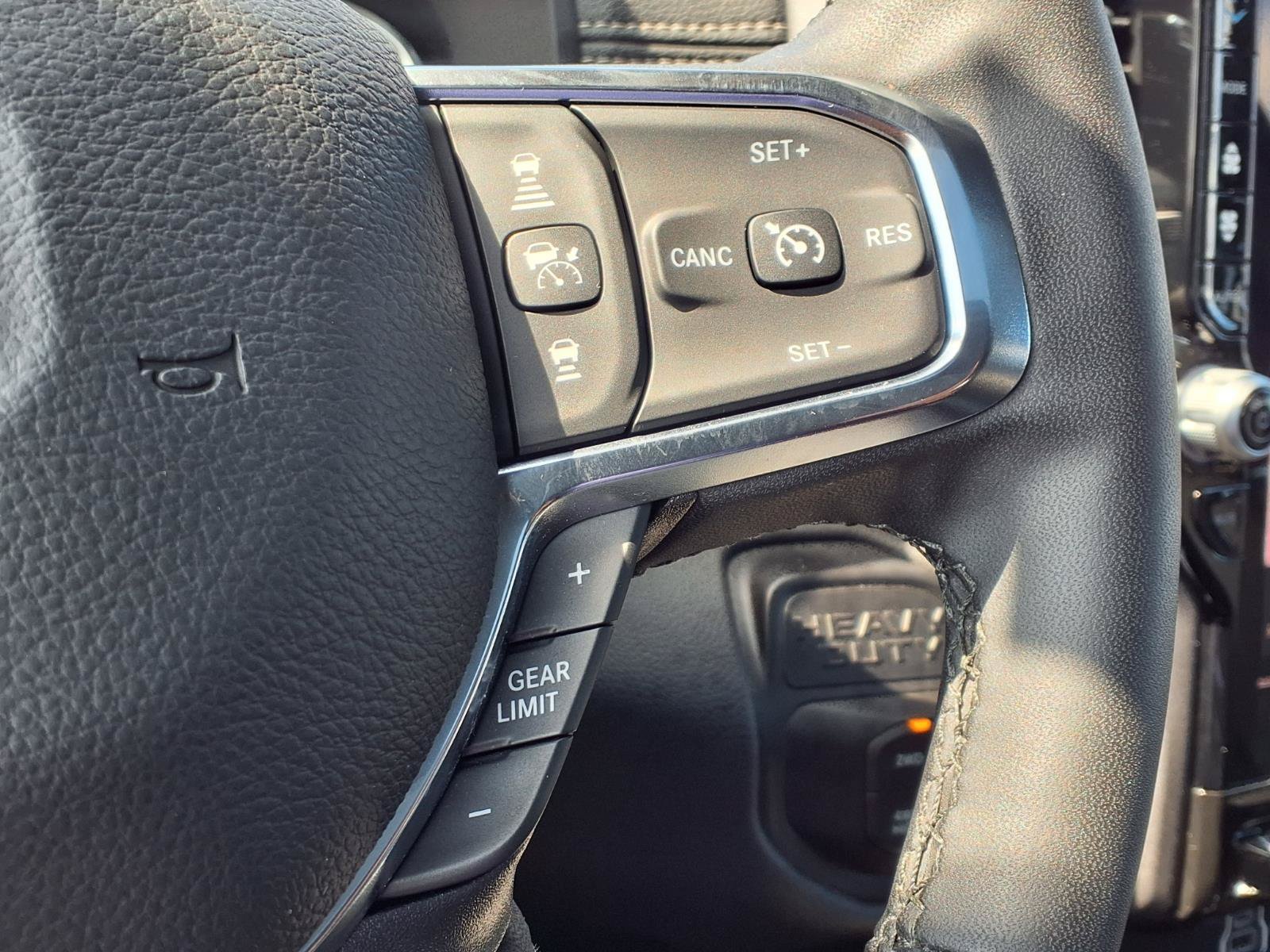 Used 2025 RAM 2500 Laramie AWD/4WD image 22