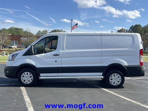 Used 2024 Ford Transit 250 Low Roof w/ Exterior Upgrade Package image 24