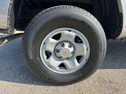 Used 2016 Toyota Tacoma 2WD Access Cab image 15