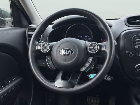 Used 2014 Kia Soul + FWD image 17