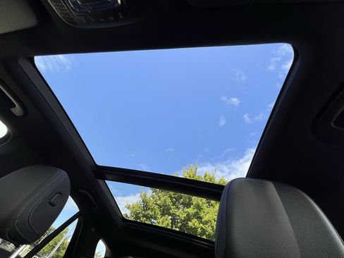 Certified 2025 Mercedes-Benz GLE 450 4MATIC image 28