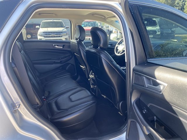 Used 2019 Ford Edge Titanium AWD/4WD image 5