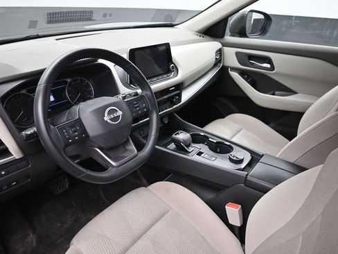 Used 2025 Nissan Rogue SV AWD/4WD image 22