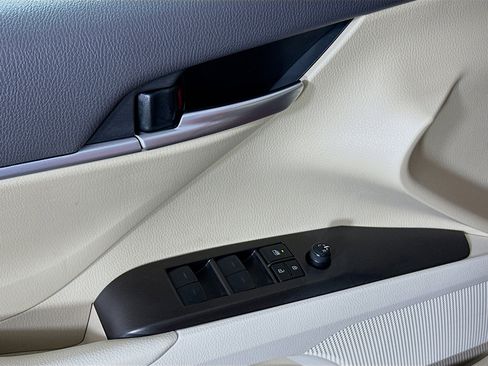 Used 2024 Toyota Camry LE image 14