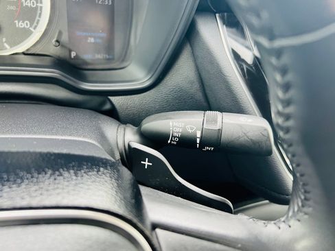 Used 2021 Toyota Corolla SE w/ Carpet Mat Package (TMS) image 23