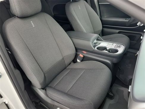 New 2026 Hyundai Ioniq 9 SE w/ Tow & Go Package image 17