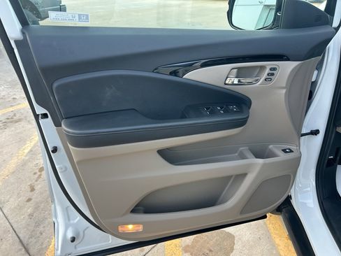 Used 2020 Honda Ridgeline RTL-E image 16