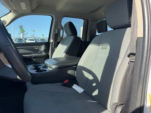 Used 2024 RAM 1500 Classic SLT image 5