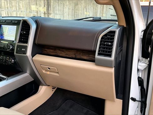 Used 2020 Ford F150 Lariat image 18