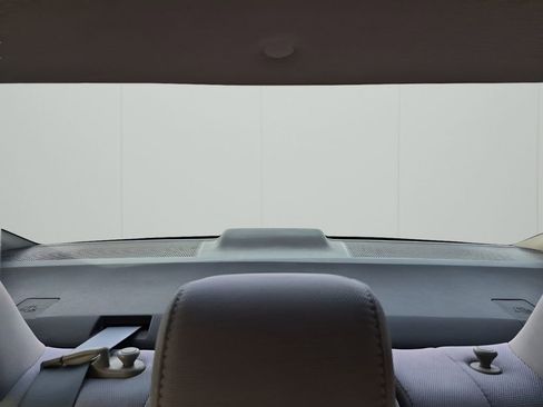 Used 2016 Toyota Corolla LE image 25