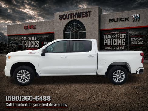 Used 2024 Chevrolet Silverado 1500 RST w/ Z71 Off-Road Package AWD/4WD image 3