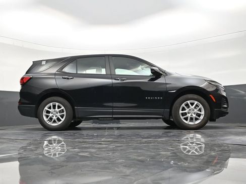 Used 2024 Chevrolet Equinox LS FWD image 25