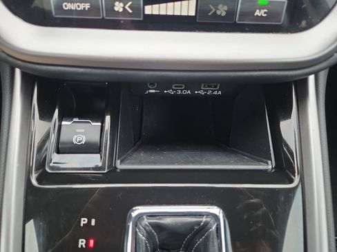 Used 2023 Subaru Outback Premium AWD/4WD image 30