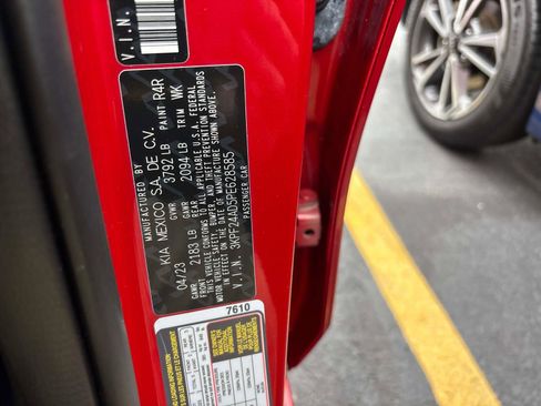 Used 2023 Kia Forte LXS w/ LXS Technology Package image 31