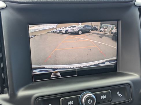 Used 2024 GMC Terrain SLE FWD image 11
